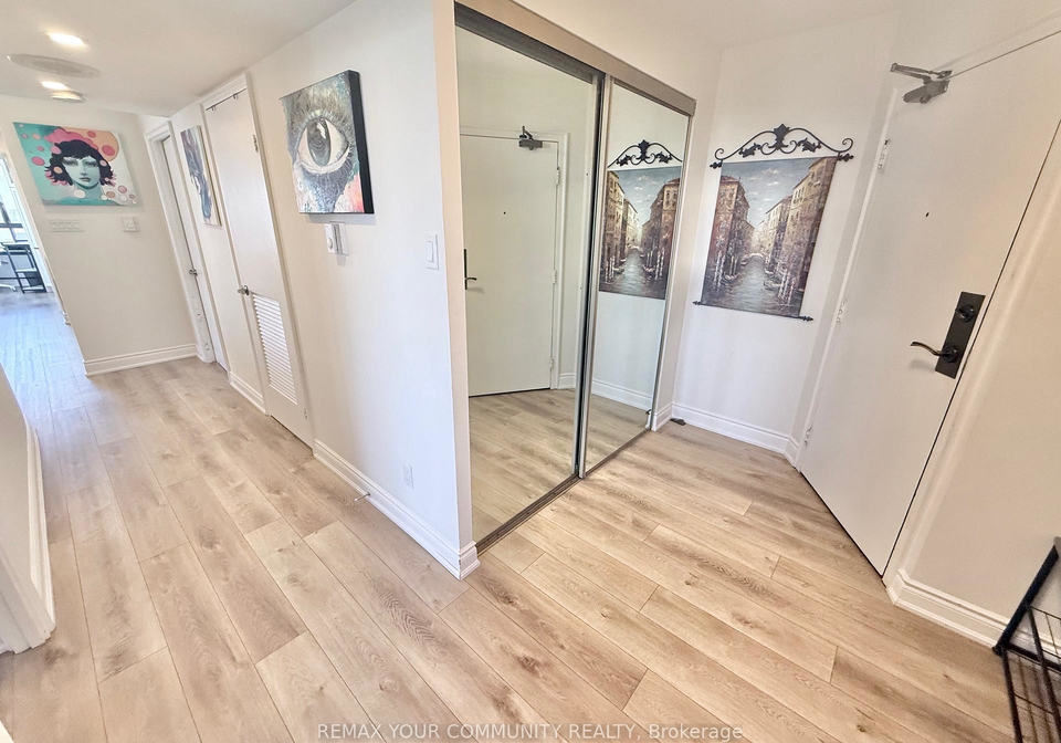 1300-bloor-street-mississauga-ontario-w13207792
