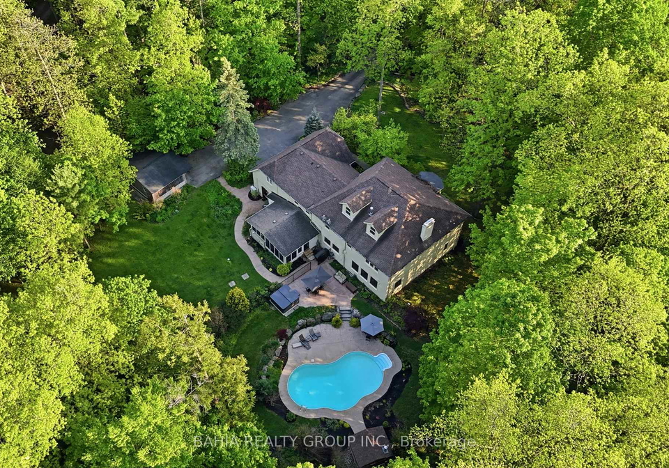 8663-wood-close-milton-ontario-w13207824