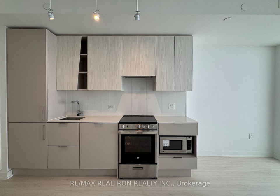 3900-confederation-parkway-mississauga-ontario-w13207932