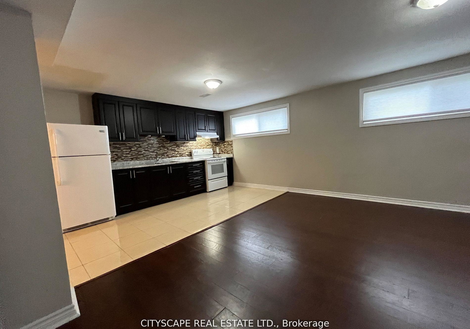 2-leslie-street-brampton-ontario-w13208112