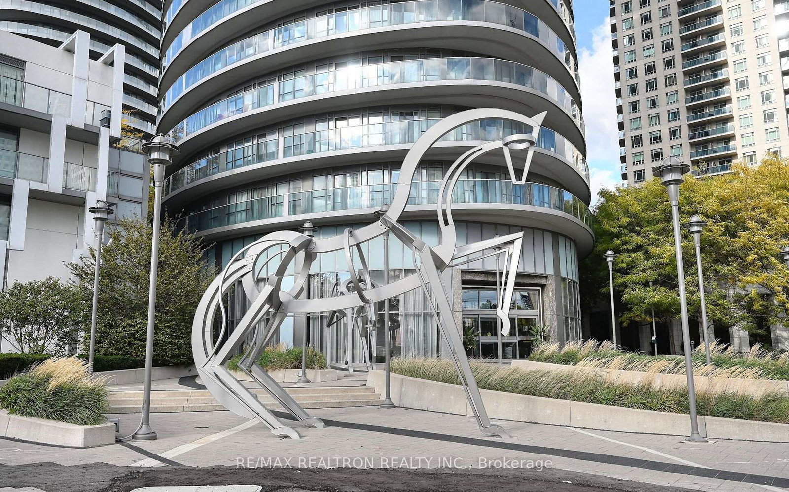 60-absolute-avenue-mississauga-ontario-w13208638