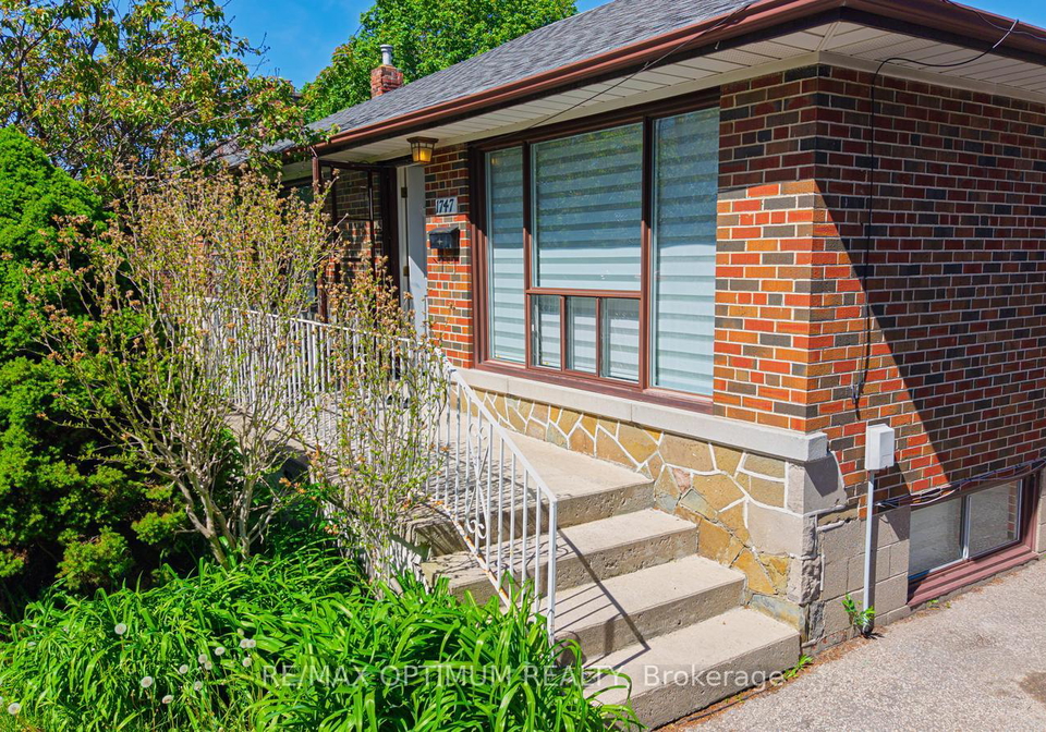 1747-coram-crescent-mississauga-ontario-w13208692