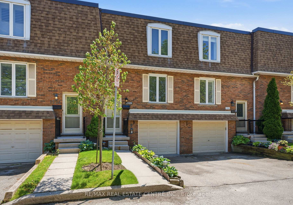 westminster-manor-burlington-ontario-w13208842