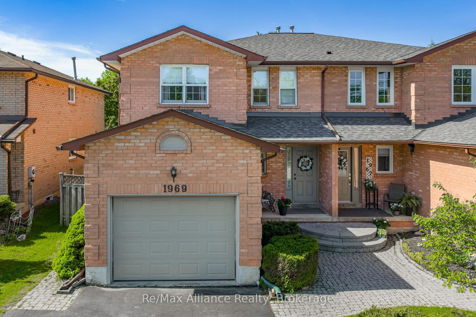 1969-glenada-crescent-oakville-ontario-w13208910