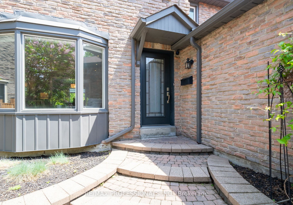 4021-sasha-court-mississauga-ontario-w13208998