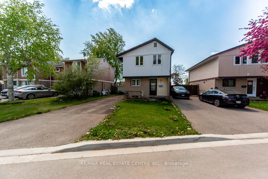 12-greenhills-square-brampton-ontario-w13209164