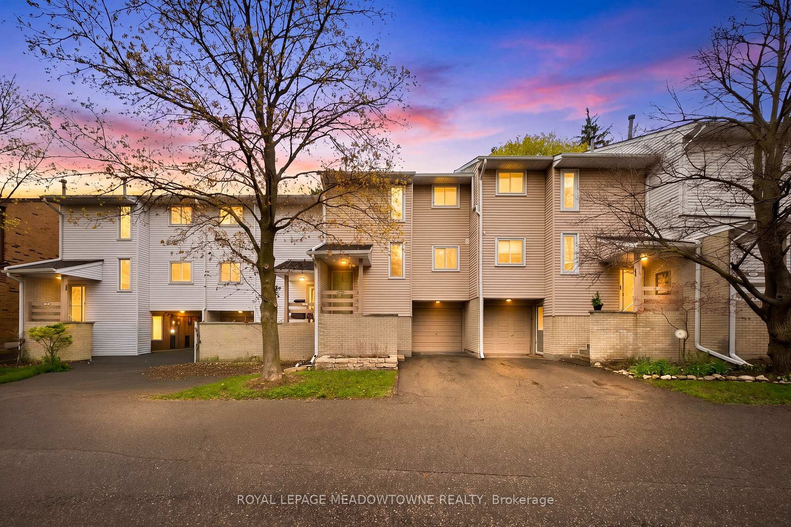 8-lynden-circle-halton-hills-ontario-w13209170