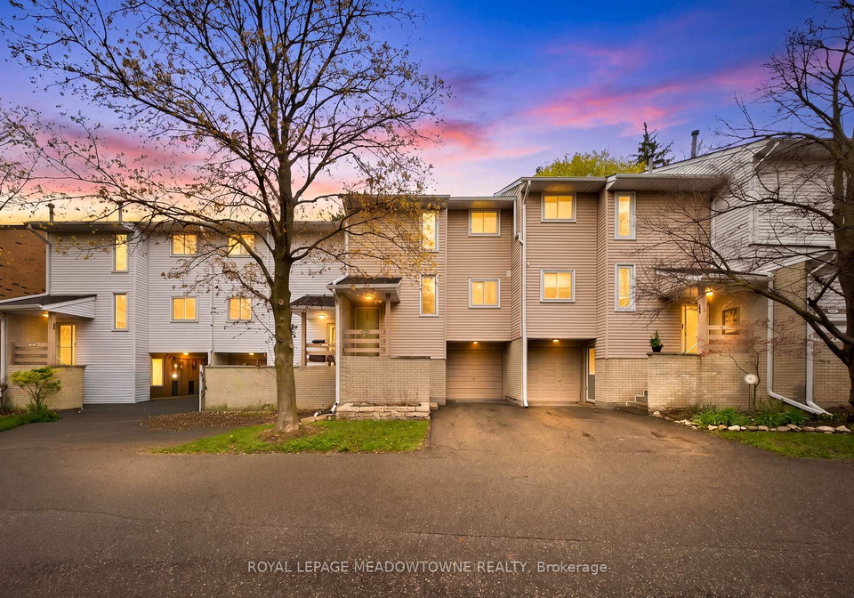 8-lynden-circle-halton-hills-ontario-w13209170