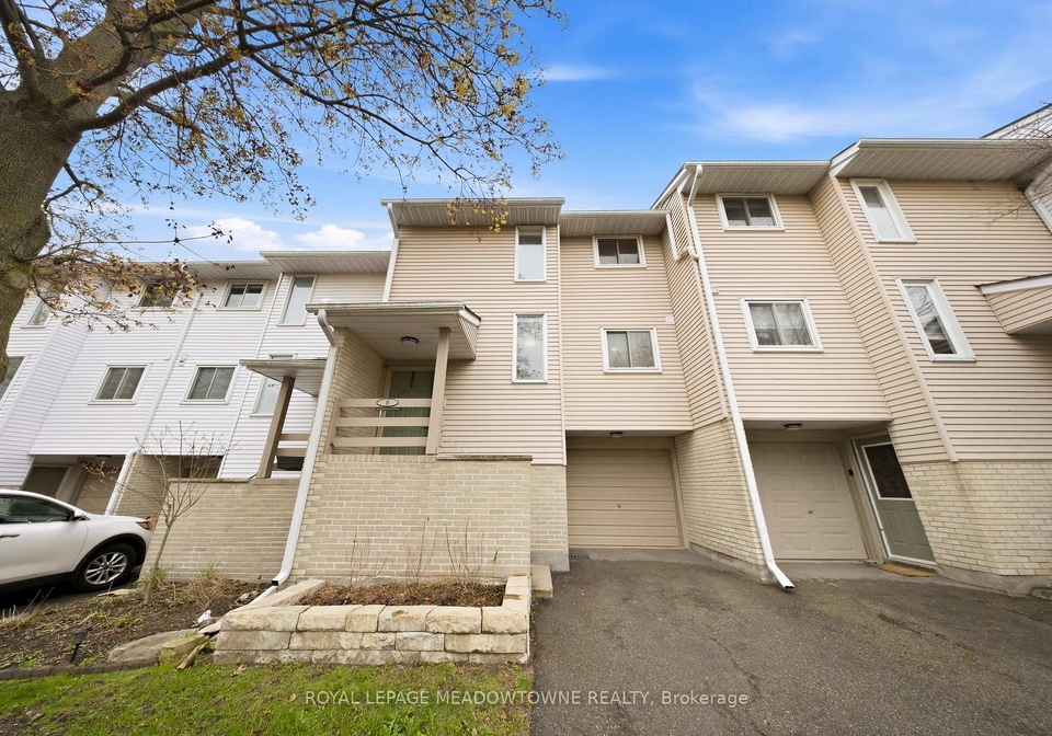 8-lynden-circle-halton-hills-ontario-w13209170