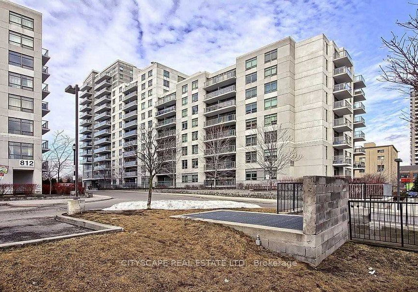 816-lansdowne-avenue-toronto-ontario-w13209340