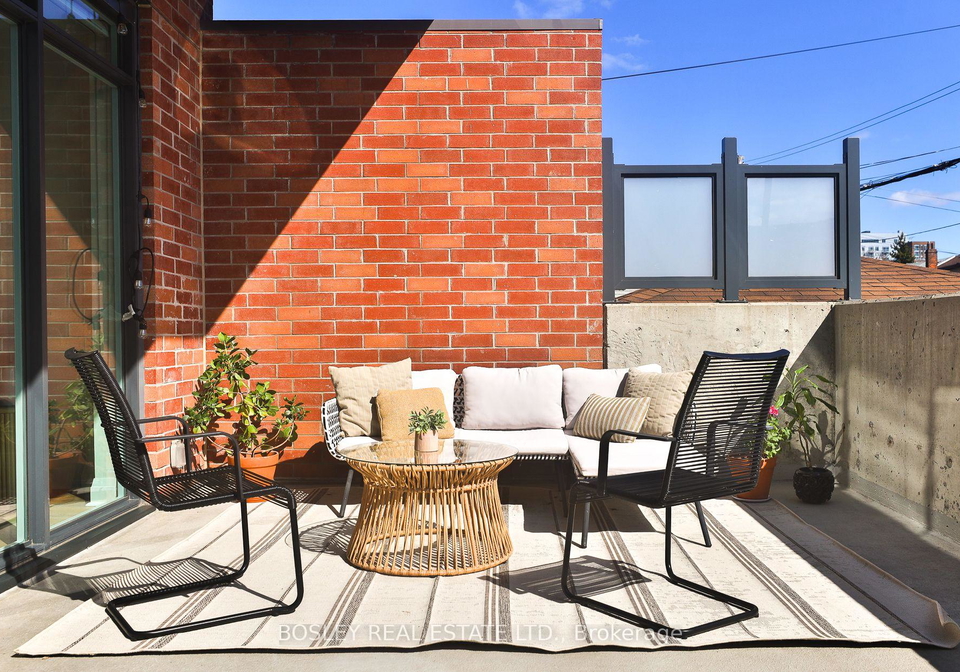 245-perth-avenue-toronto-ontario-w13209446