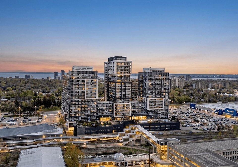 2093-fairview-street-burlington-ontario-w13209594