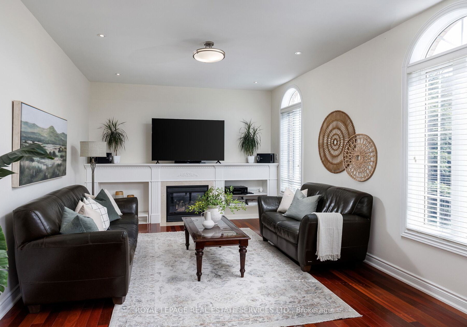 147-innville-crescent-oakville-ontario-w13209868