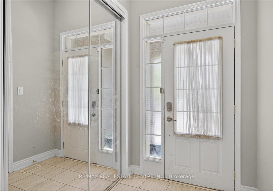 249-hinton-terrace-milton-ontario-w13210272
