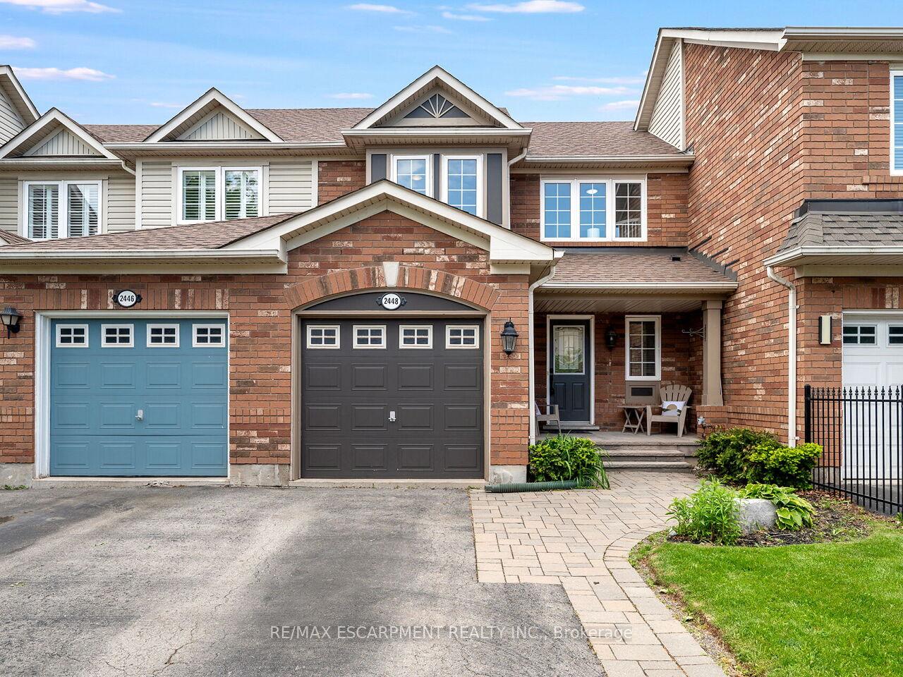 2448-wooden-hill-circle-oakville-ontario-w13210572