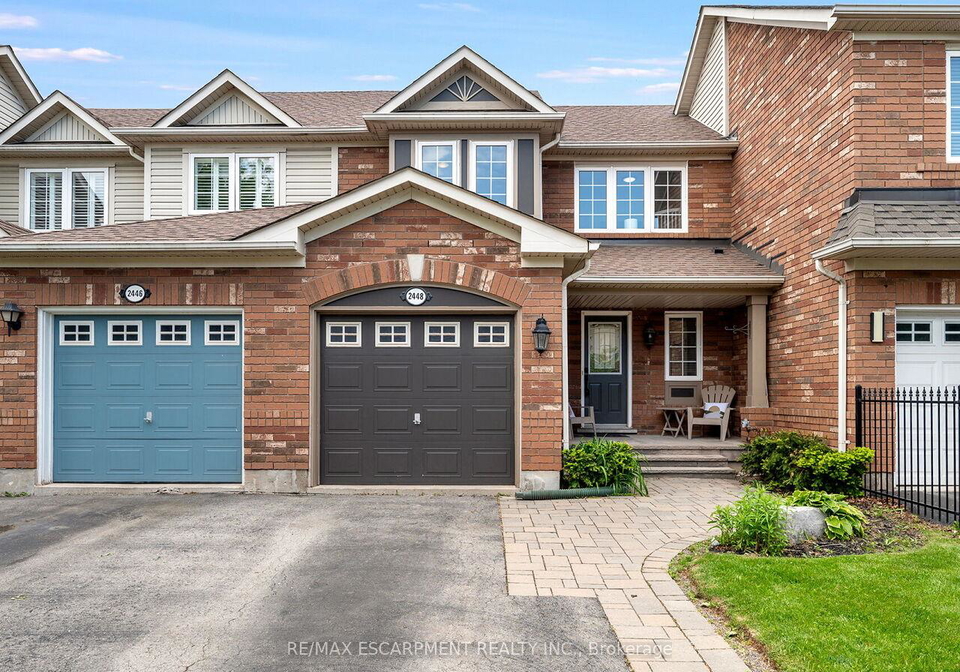 2448-wooden-hill-circle-oakville-ontario-w13210572