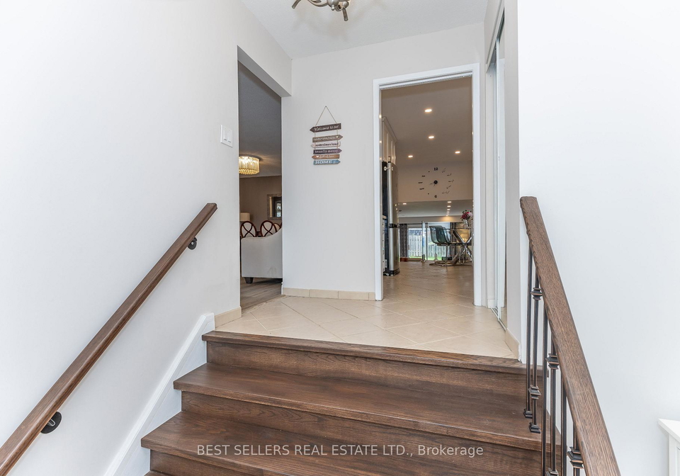 2554-palisander-avenue-mississauga-ontario-w13210598