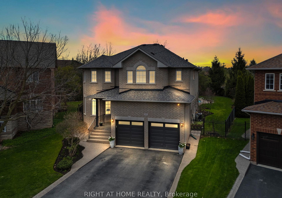 2275-whitecliffe-way-oakville-ontario-w13210604