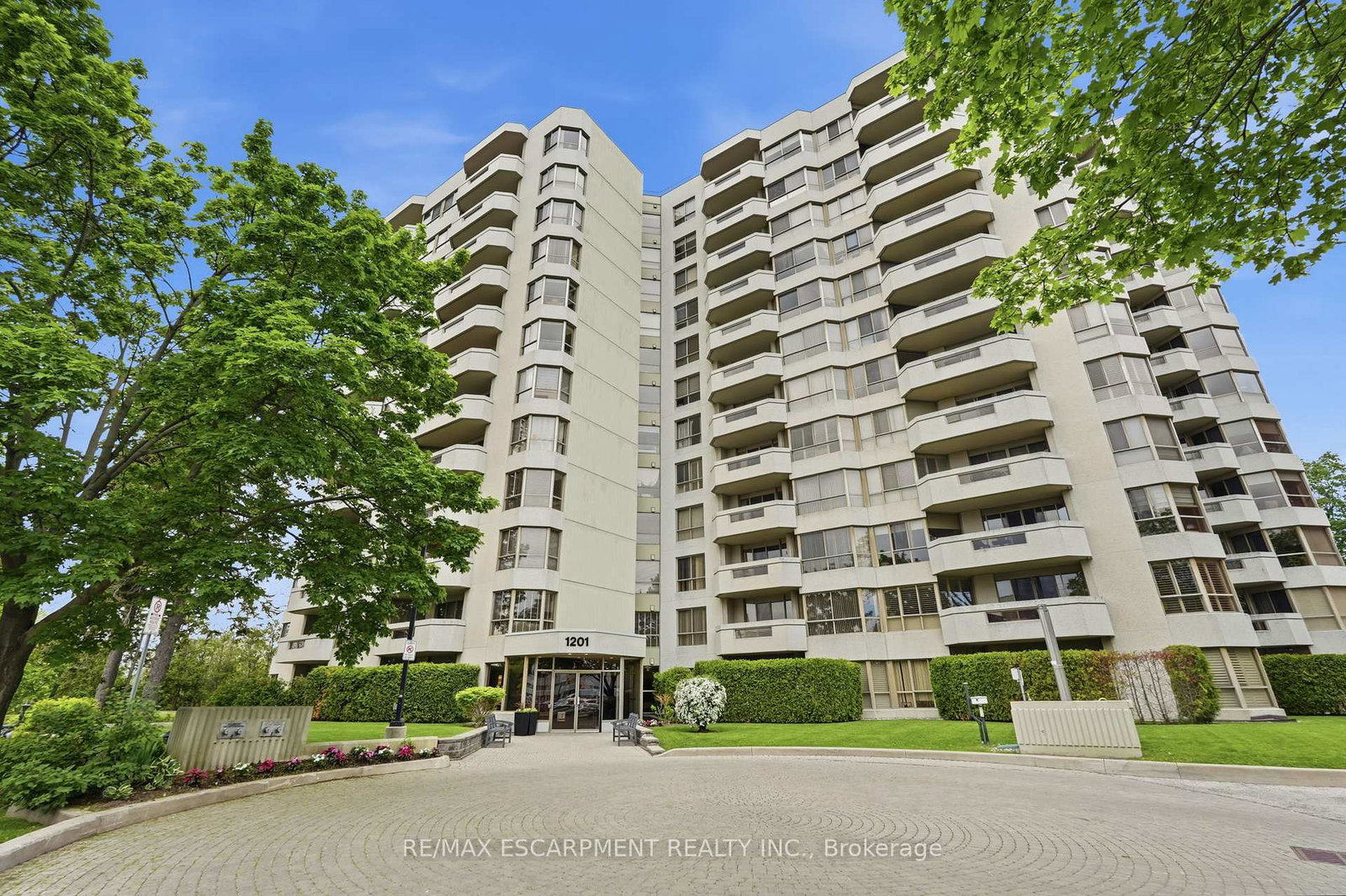 1201-north-shore-boulevard-e-burlington-ontario-w13211138