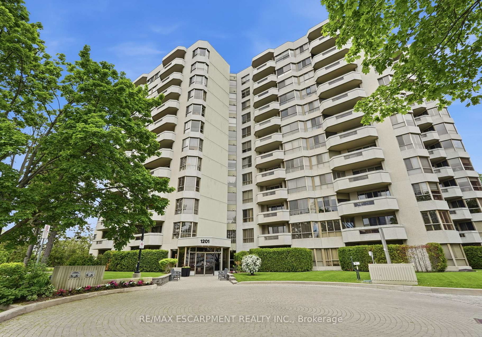 1201-north-shore-boulevard-e-burlington-ontario-w13211138