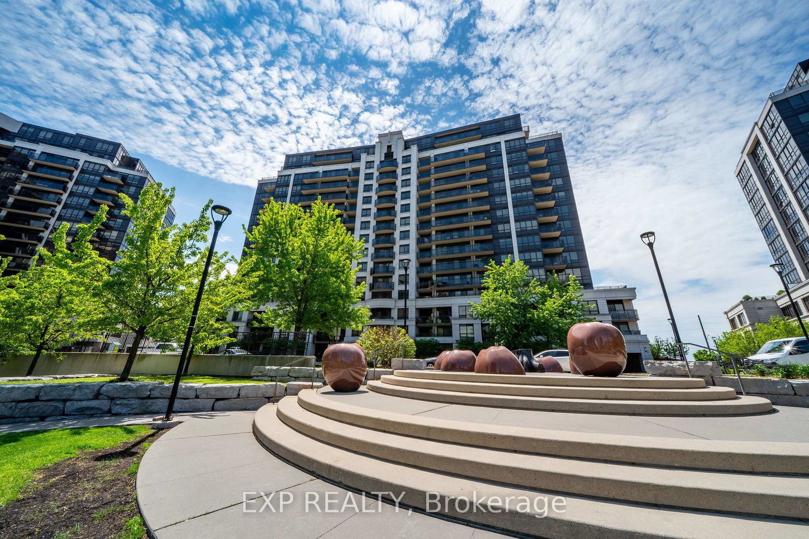 1070-sheppard-avenue-w-york-ontario-w13211286
