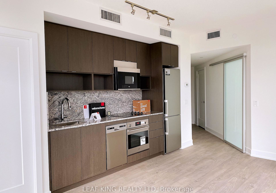 9-mabelle-avenue-etobicoke-ontario-w13211388