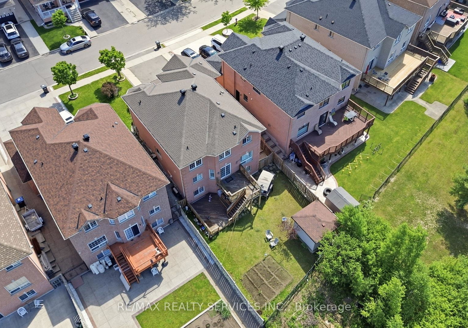 20-switchback-trail-brampton-ontario-w13211928