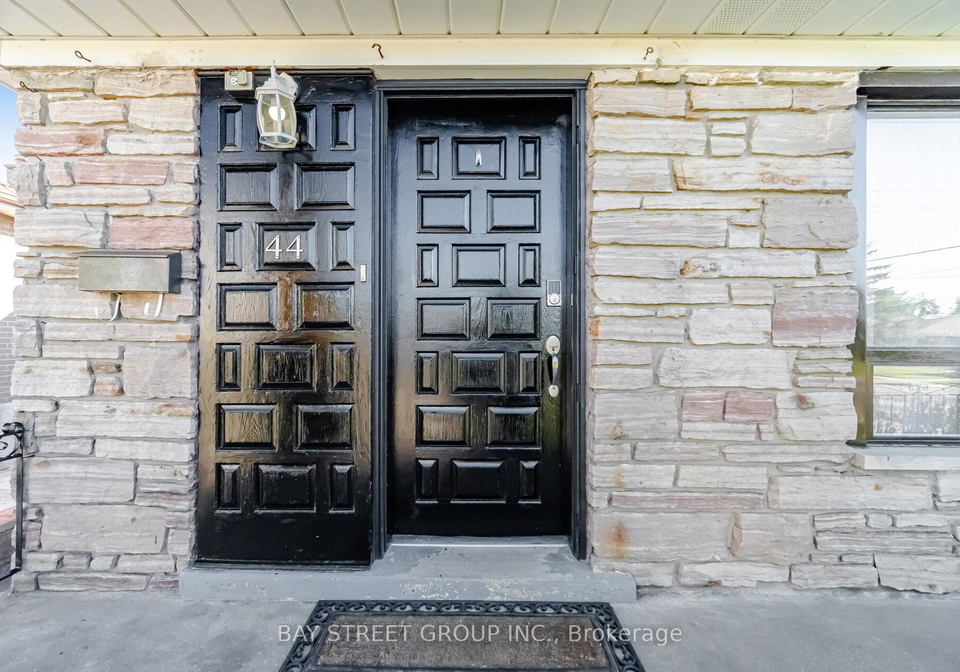 44-duncanwoods-drive-york-ontario-w13212048
