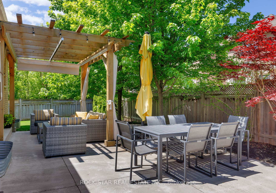 2277-blue-oak-circle-oakville-ontario-w13212170