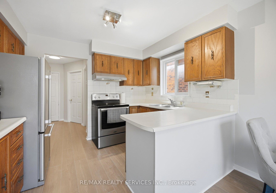 122-flowertown-avenue-brampton-ontario-w13212648
