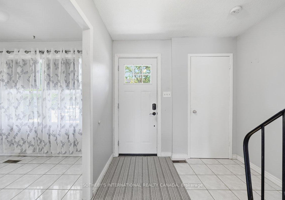 120-falconer-drive-mississauga-ontario-w13212798