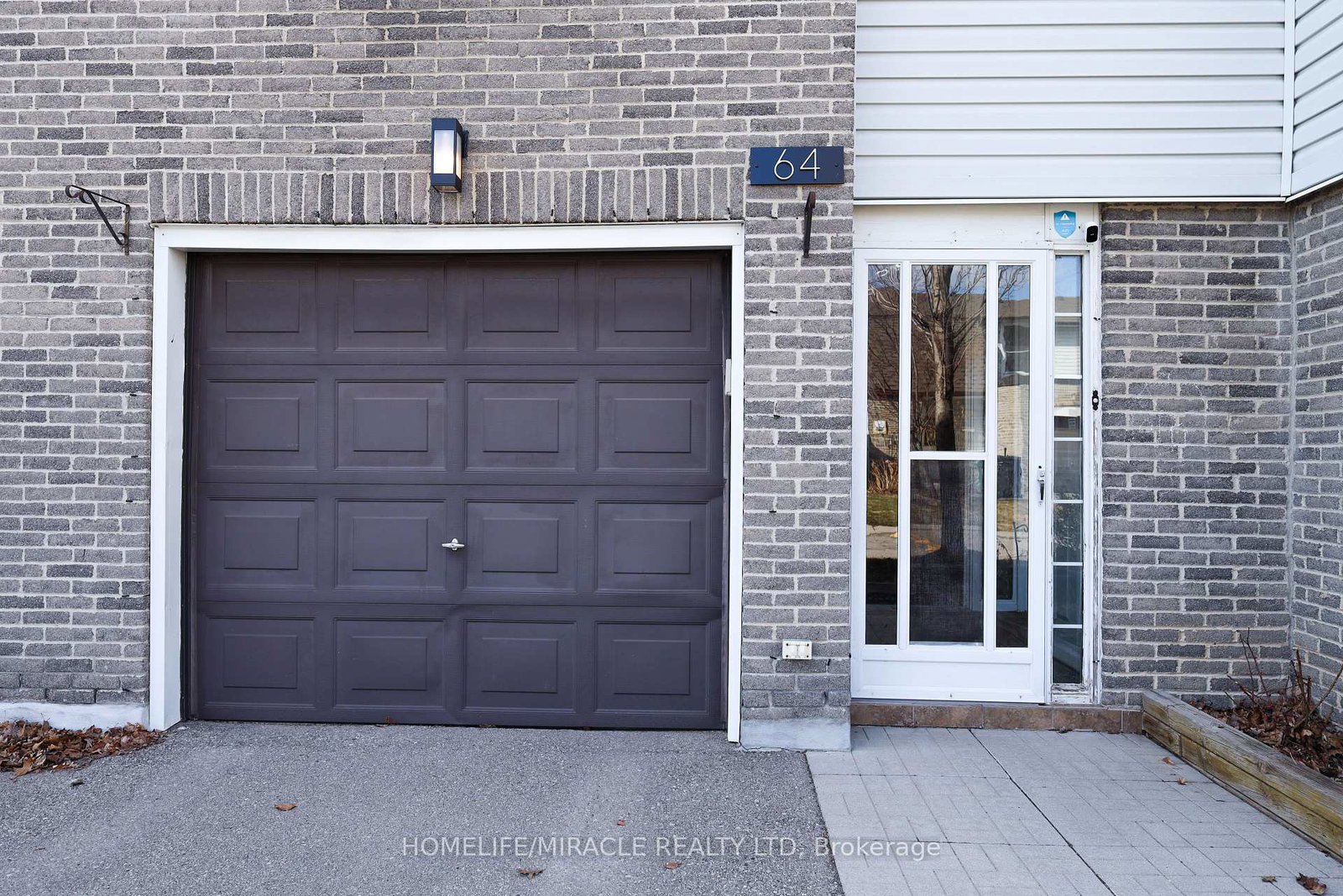 2440-bromsgrove-road-mississauga-ontario-w13213120