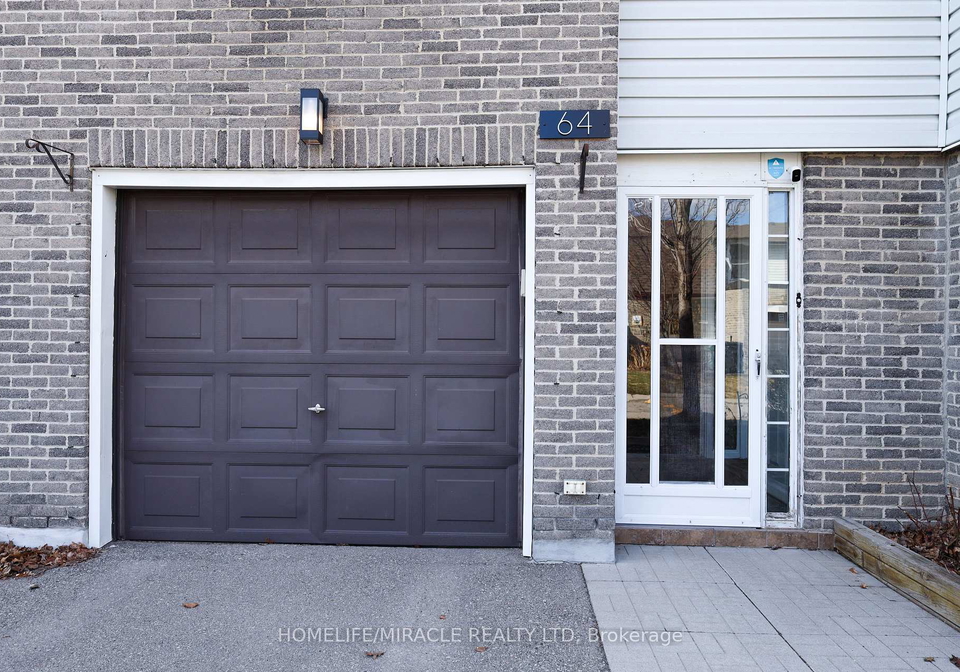 2440-bromsgrove-road-mississauga-ontario-w13213120