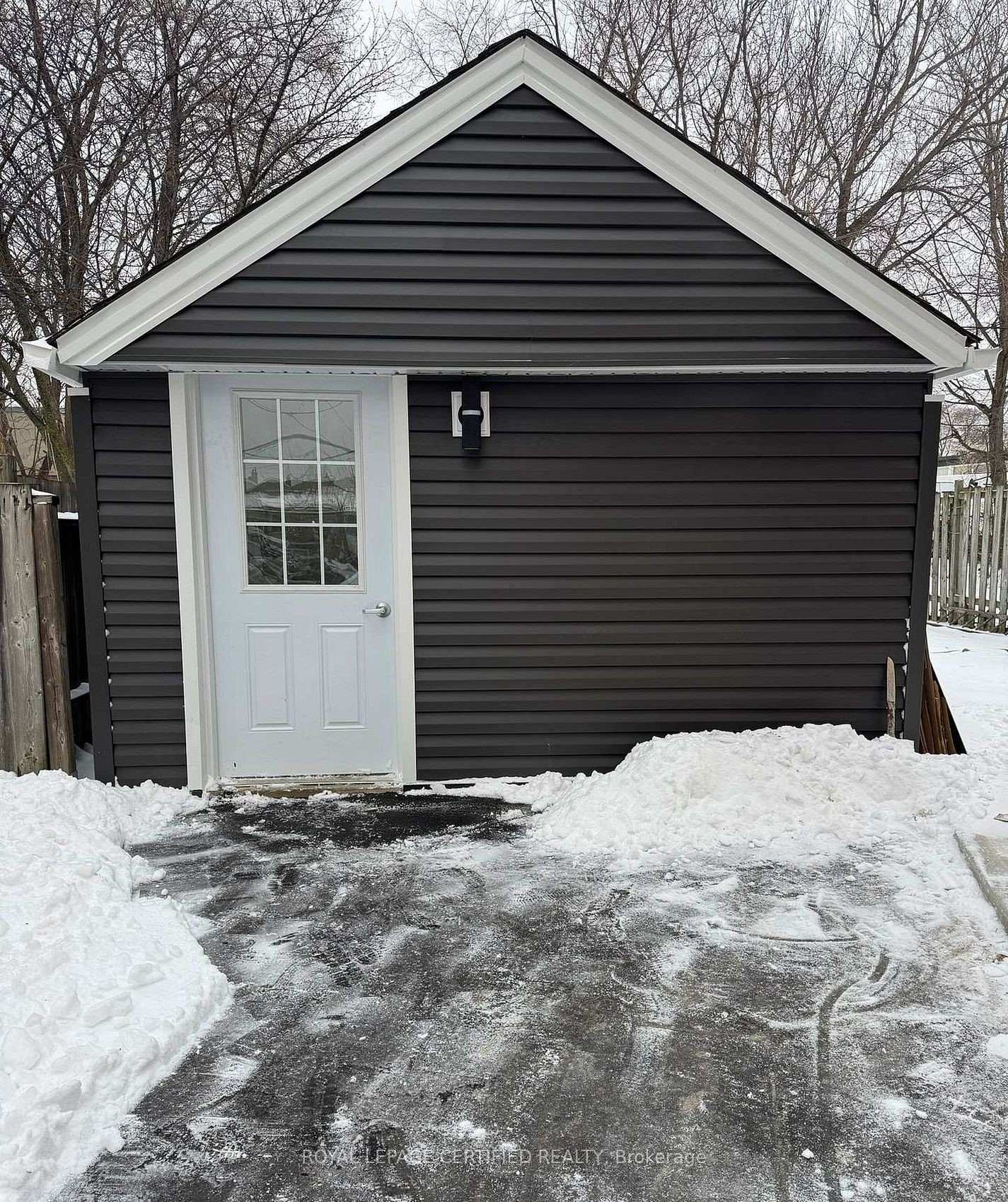 29-habitant-drive-york-ontario-w13213404