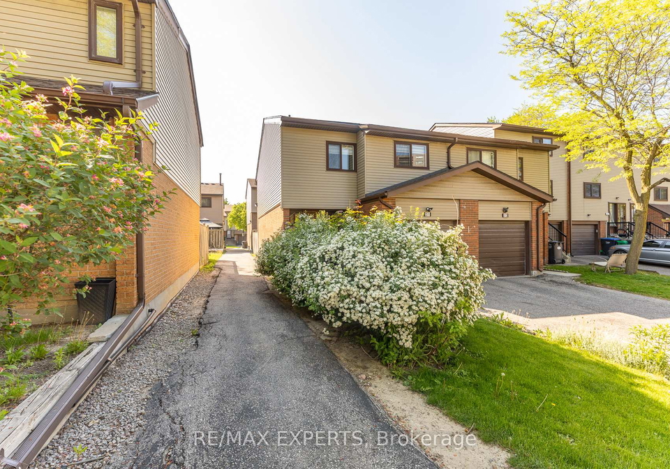 31-carleton-place-brampton-ontario-w13213464