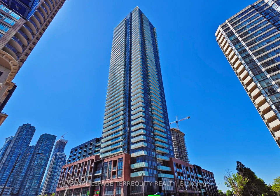 430-square-one-drive-mississauga-ontario-w13213642