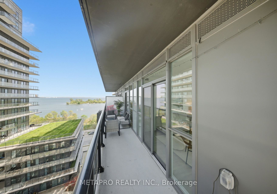 110-se-marine-parade-drive-etobicoke-ontario-w13213752