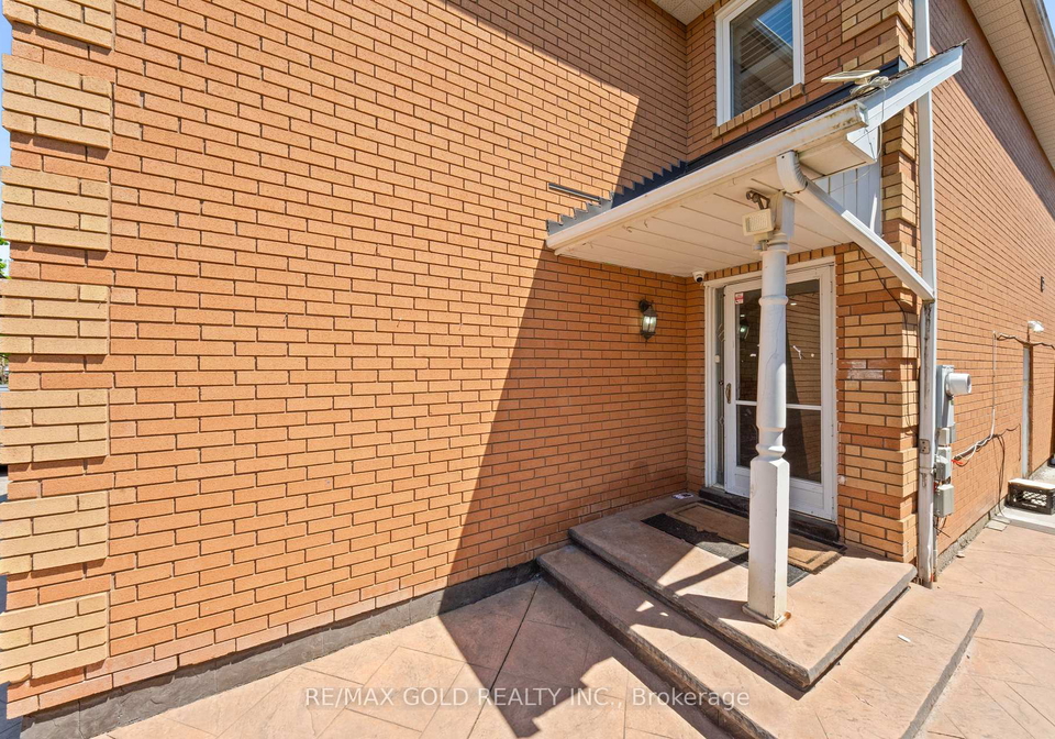 31-ravenscliffe-court-brampton-ontario-w13213780