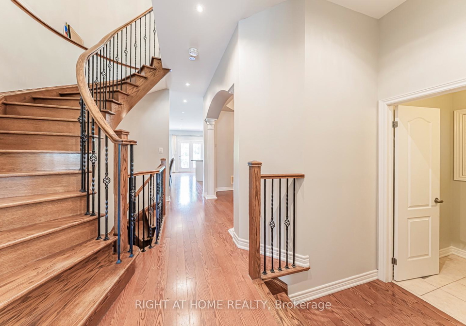 2409-presquile-drive-oakville-ontario-w13213828