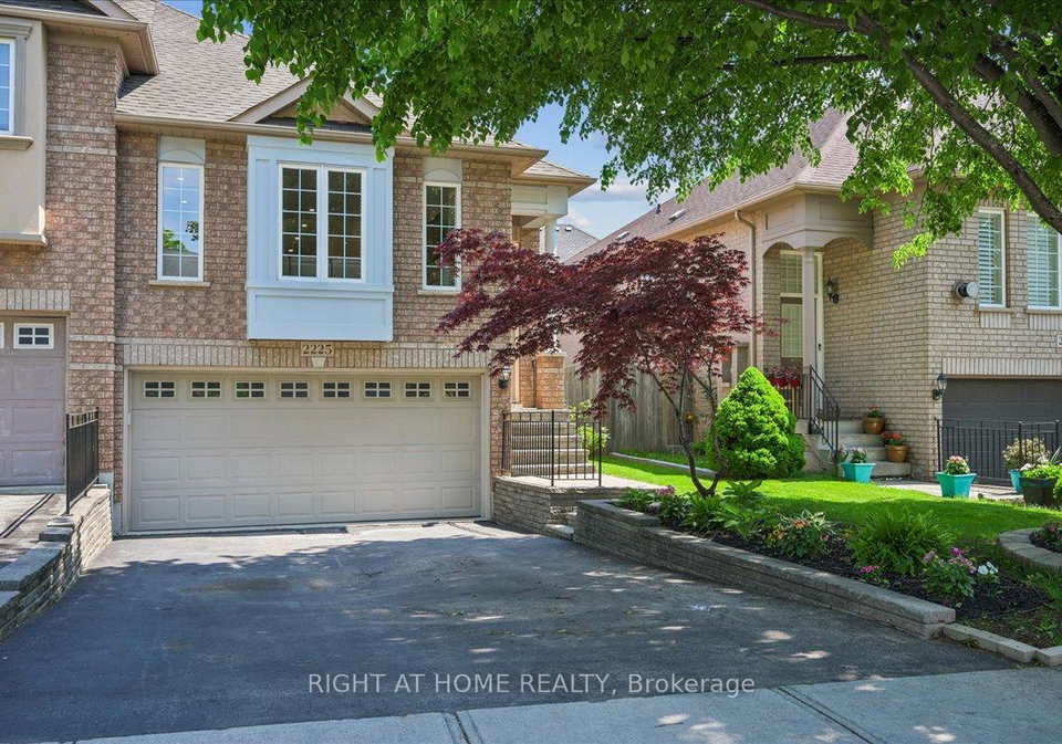 2225-hummingbird-way-oakville-ontario-w13214320
