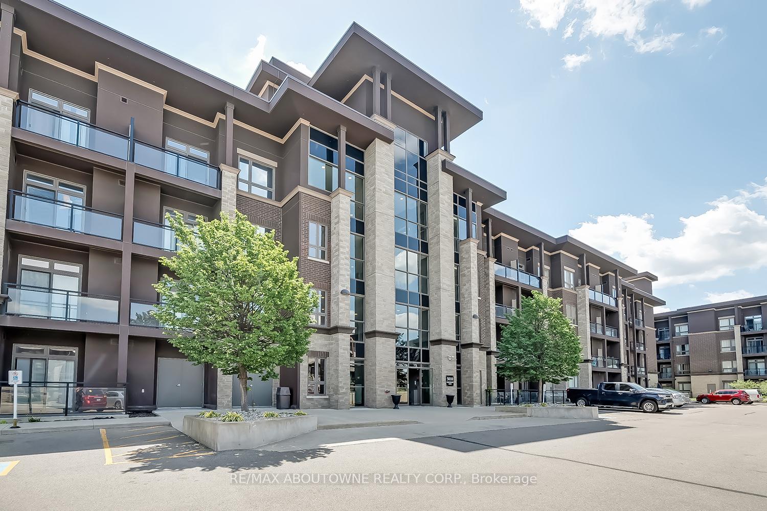 5010-corporate-drive-burlington-ontario-w13214818