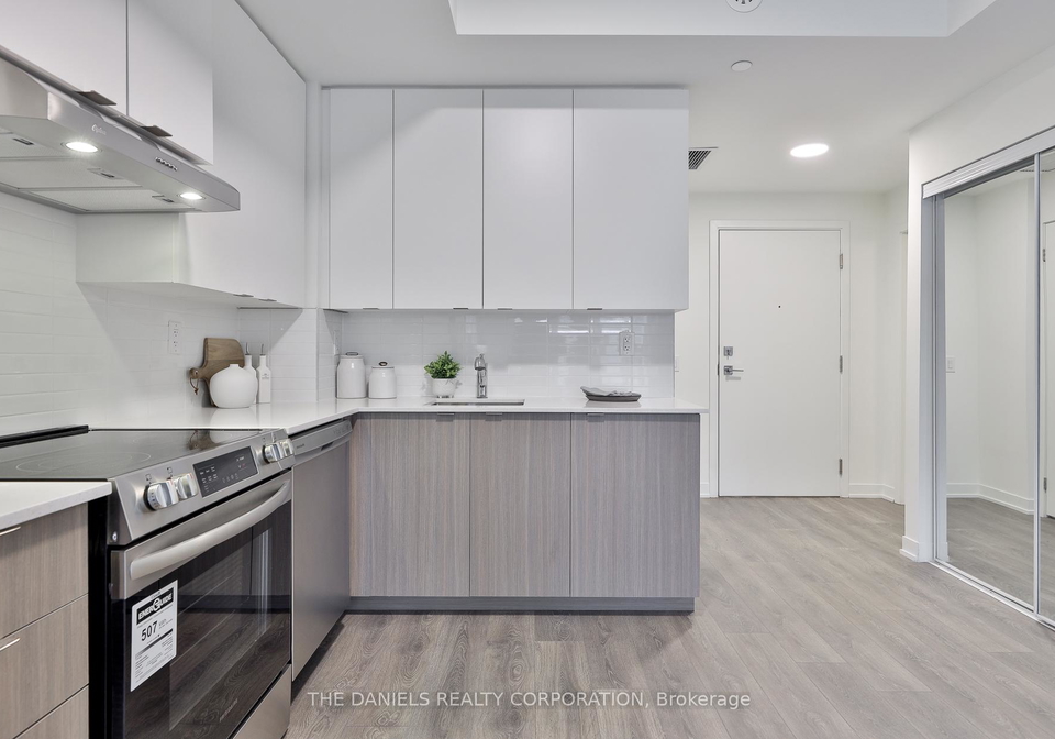 135-canon-jackson-drive-north-york-ontario-w13214822