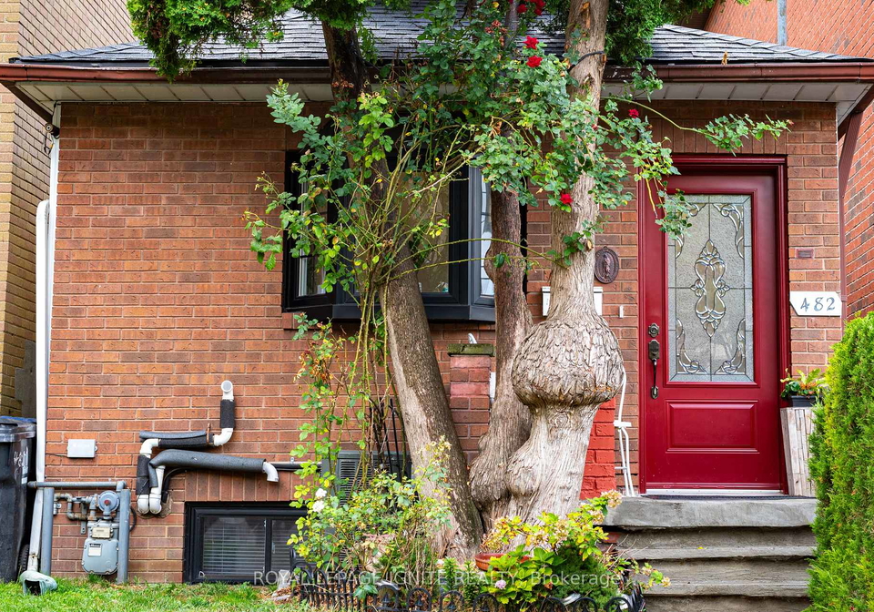482-mcroberts-avenue-toronto-ontario-w13215020