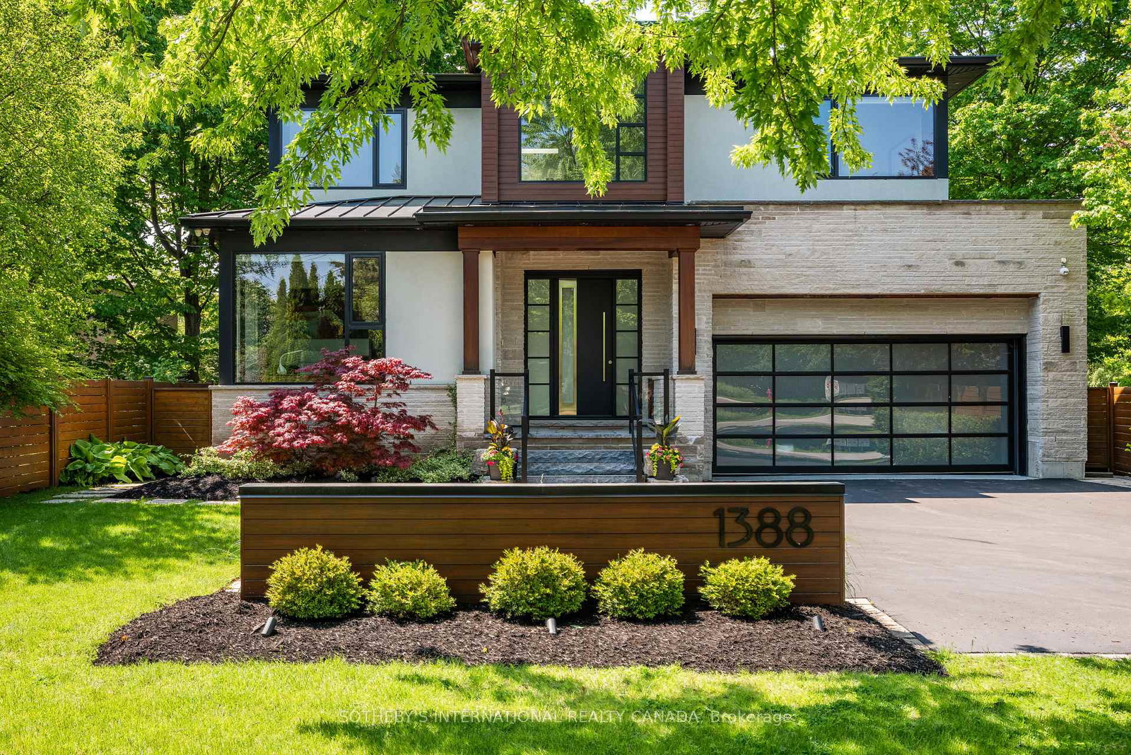 1388-acton-crescent-oakville-ontario-w13215448