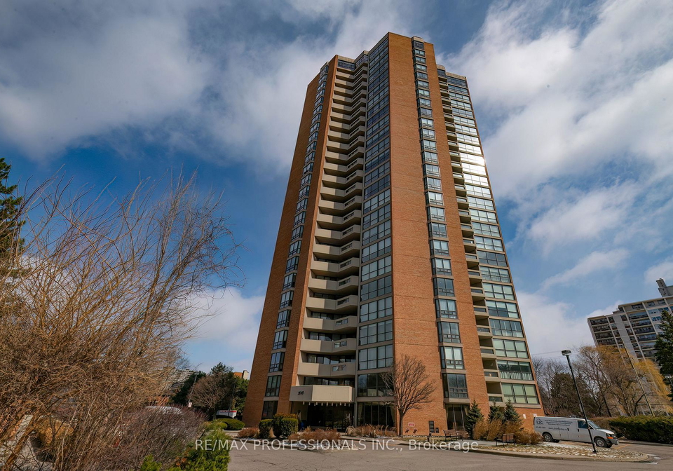 2010-islington-avenue-etobicoke-ontario-w13215480