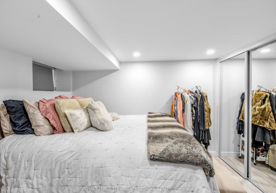 61-chelsea-avenue-toronto-ontario-w13215590
