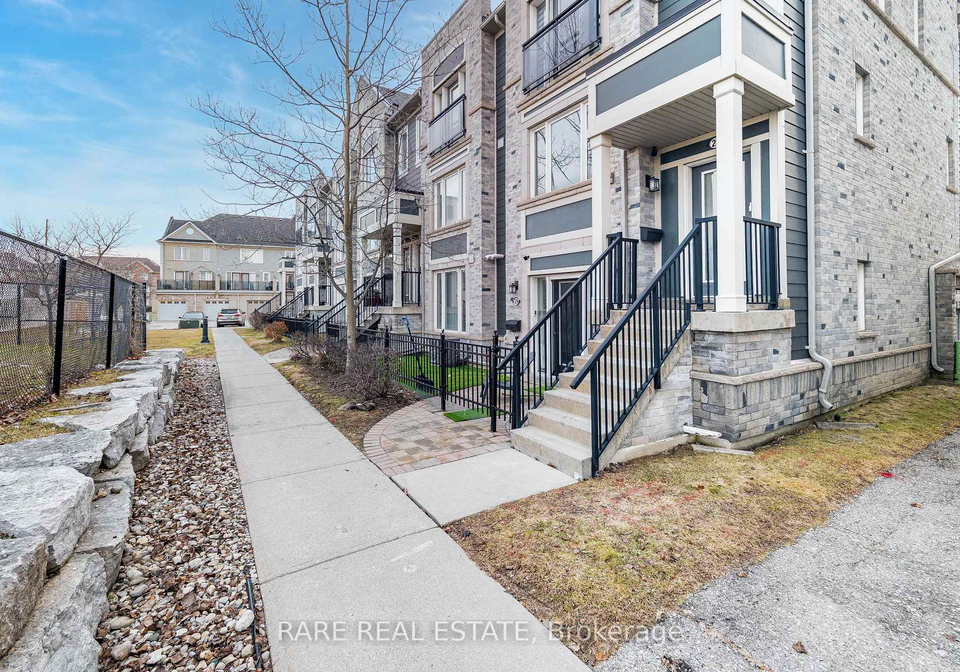 60-fairwood-circle-brampton-ontario-w13216318
