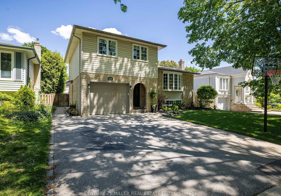 1259-richards-crescent-oakville-ontario-w13216354