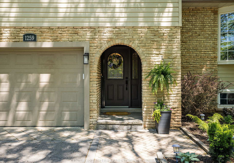 1259-richards-crescent-oakville-ontario-w13216354