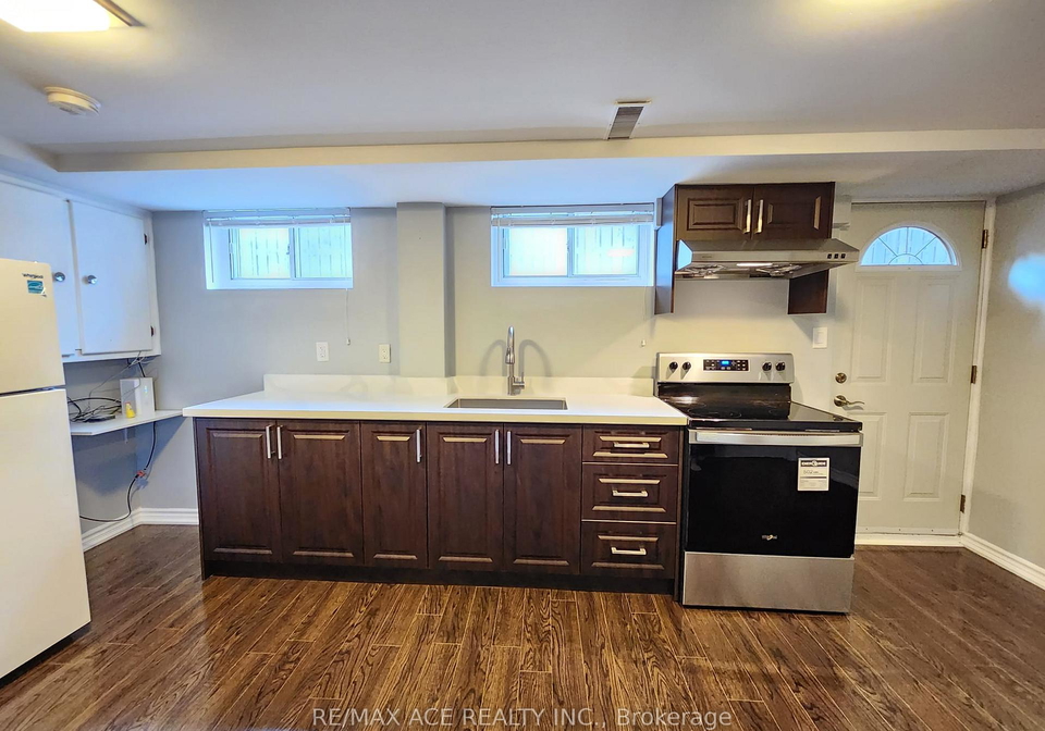 6-w-deane-park-drive-etobicoke-ontario-w13216366